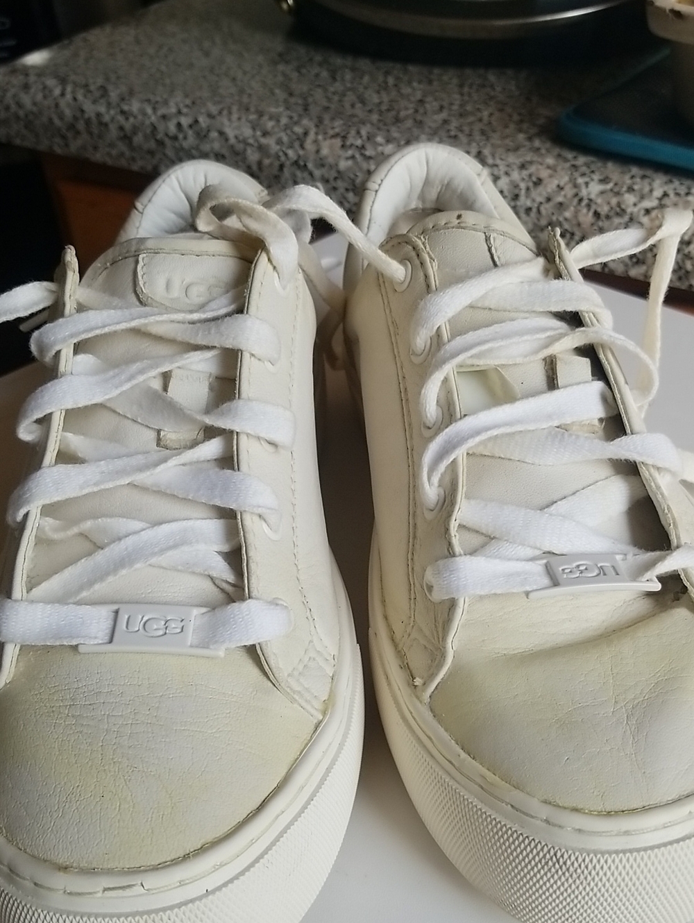 UGG Women Cream Leather Low-Top Sneakers